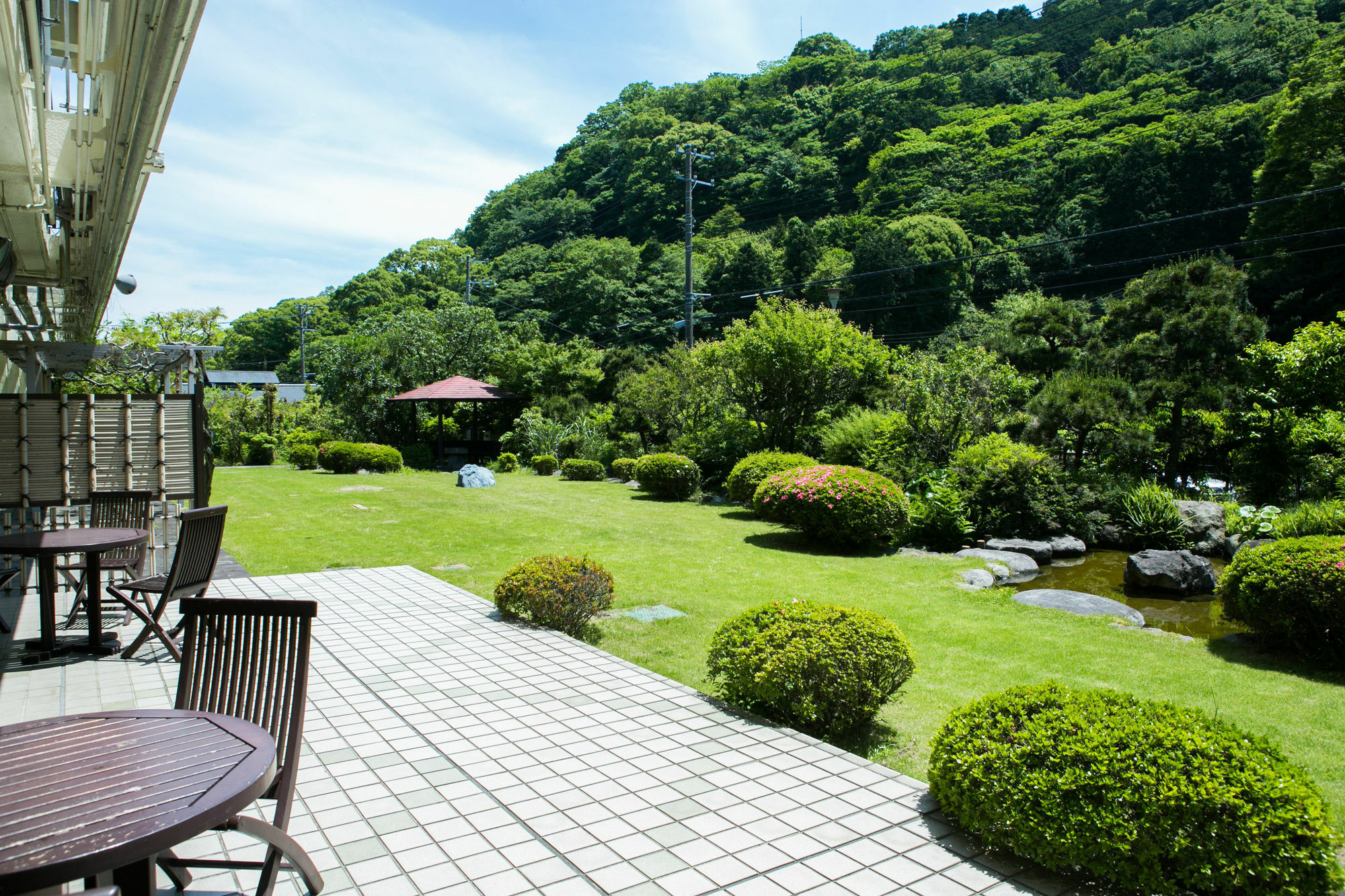 Готель Yugawara-Onsen Manyoso Екстер'єр фото