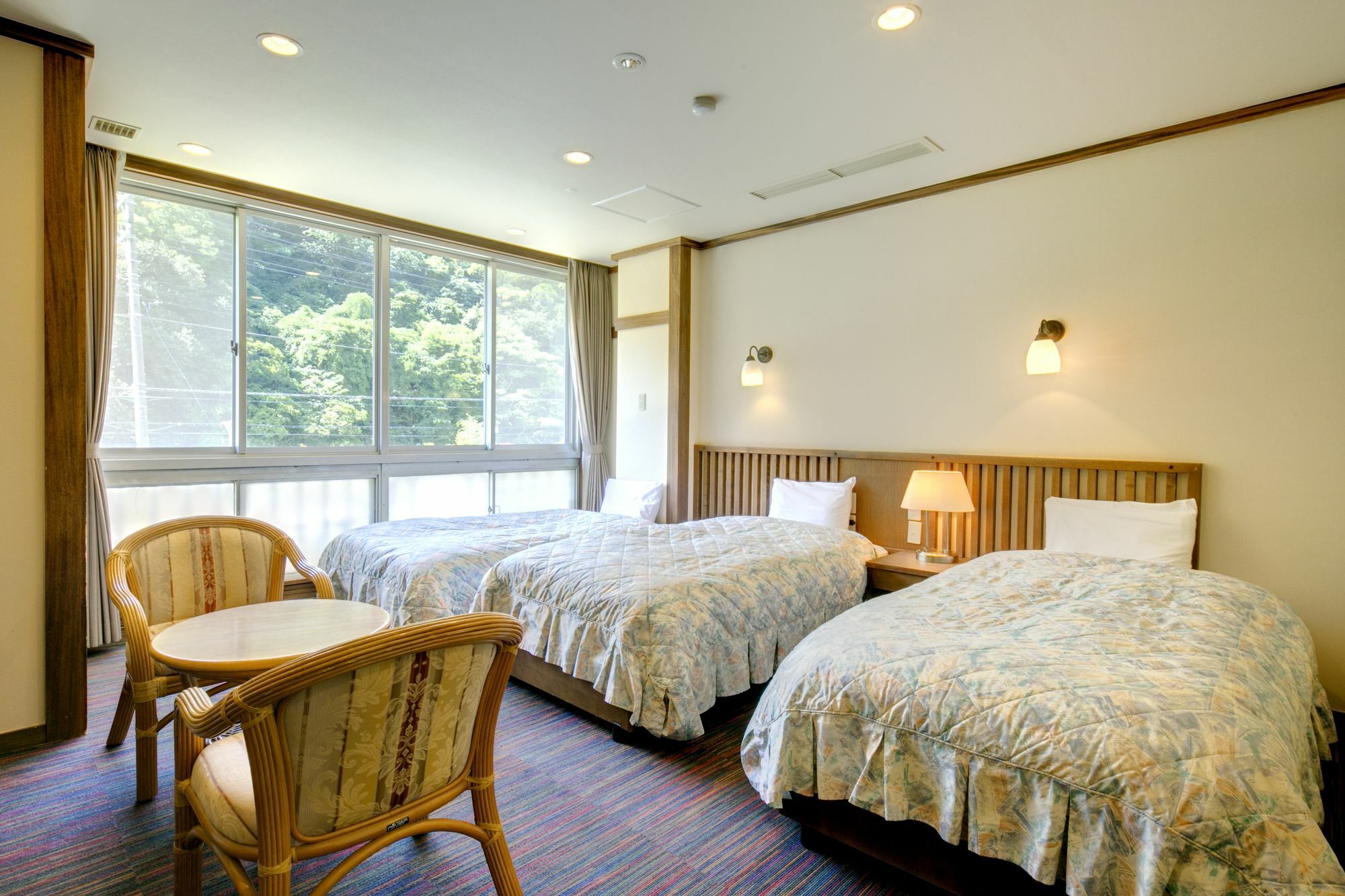 Готель Yugawara-Onsen Manyoso Екстер'єр фото