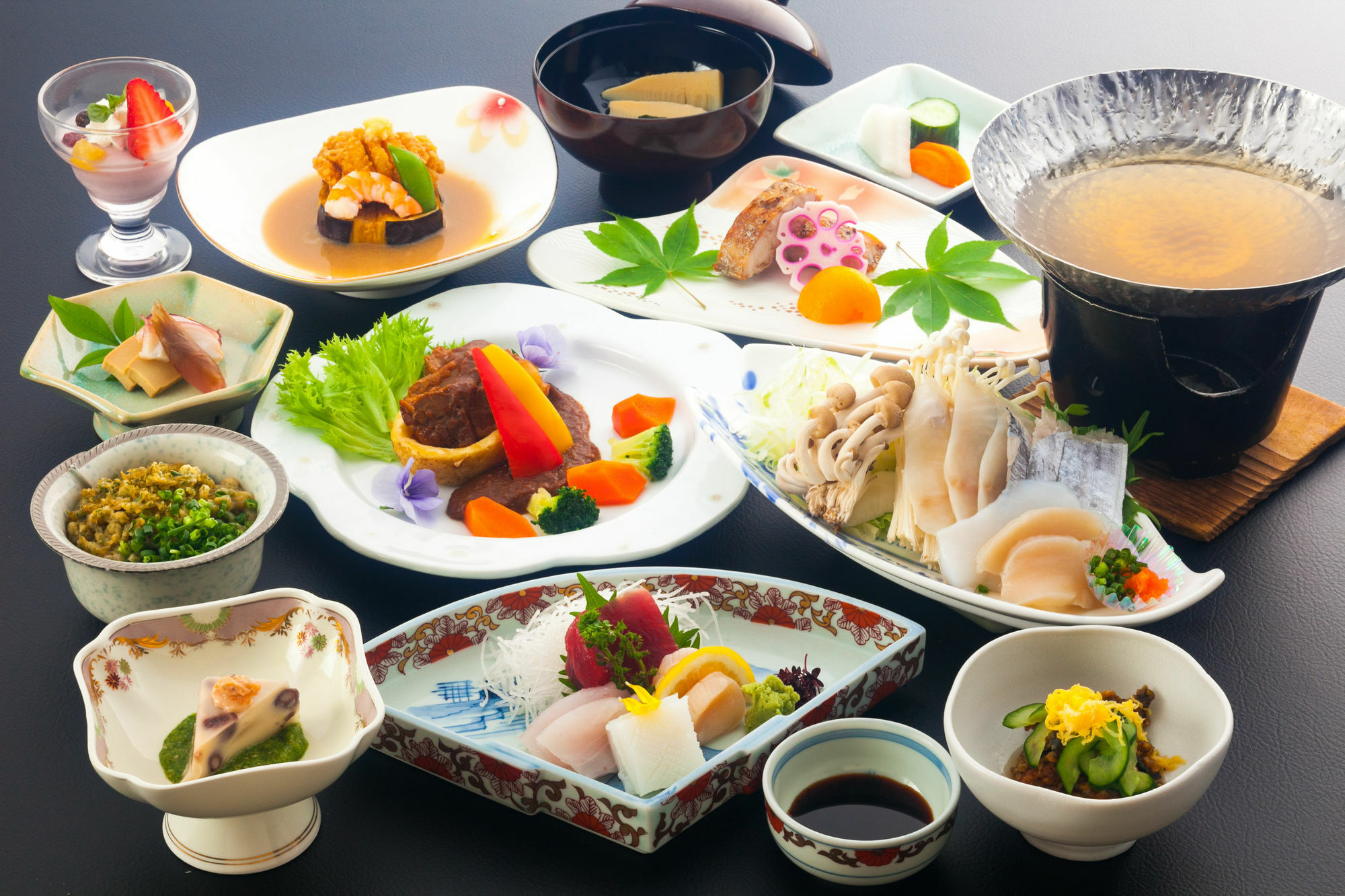 Готель Yugawara-Onsen Manyoso Екстер'єр фото